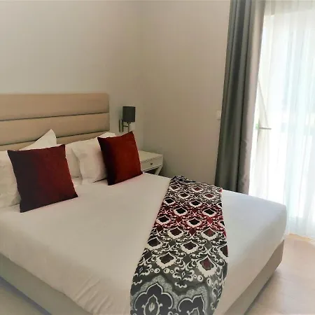 Dom wakacyjny Silver Seahorse Garden Retreat Ii *