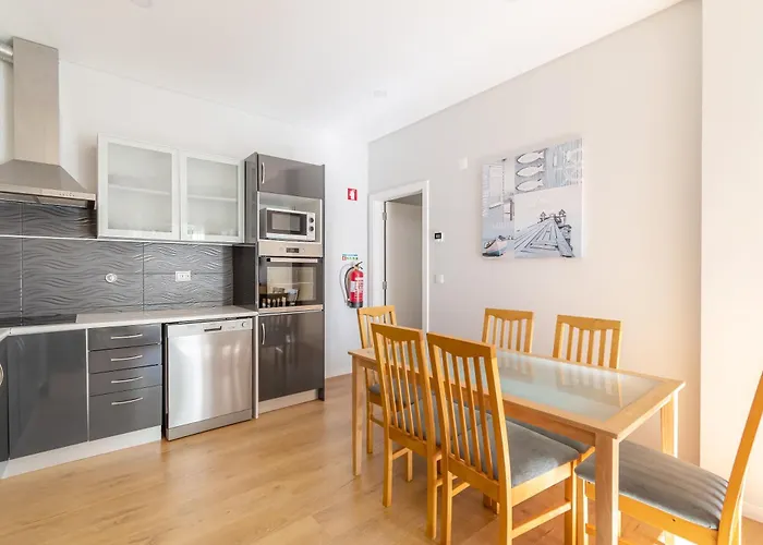 Silver Seahorse Garden Retreat Ii Consolação